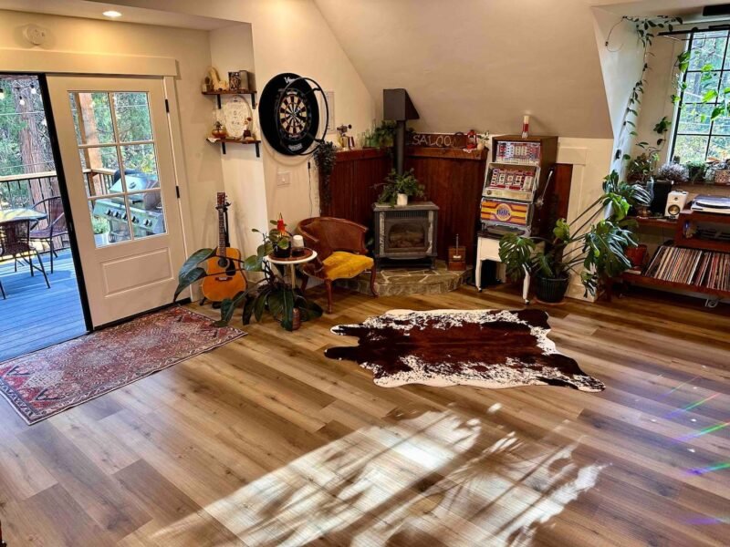 Cozy Nevada City Tree House Style Loft