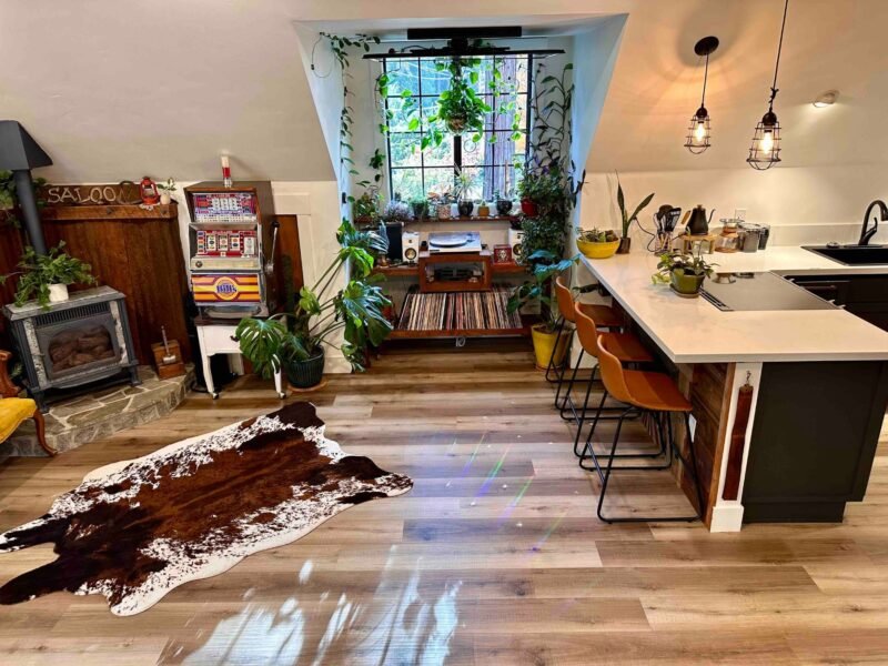 Cozy Nevada City Tree House Style Loft