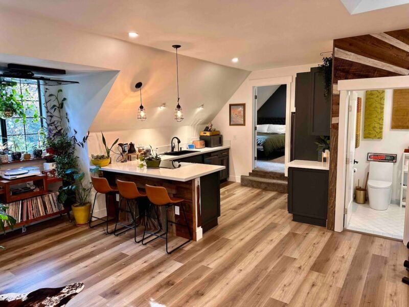 Cozy Nevada City Tree House Style Loft